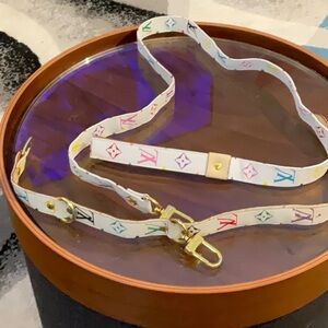Dog collar and matching leash white with multicolor 23 inches leash 46 inches